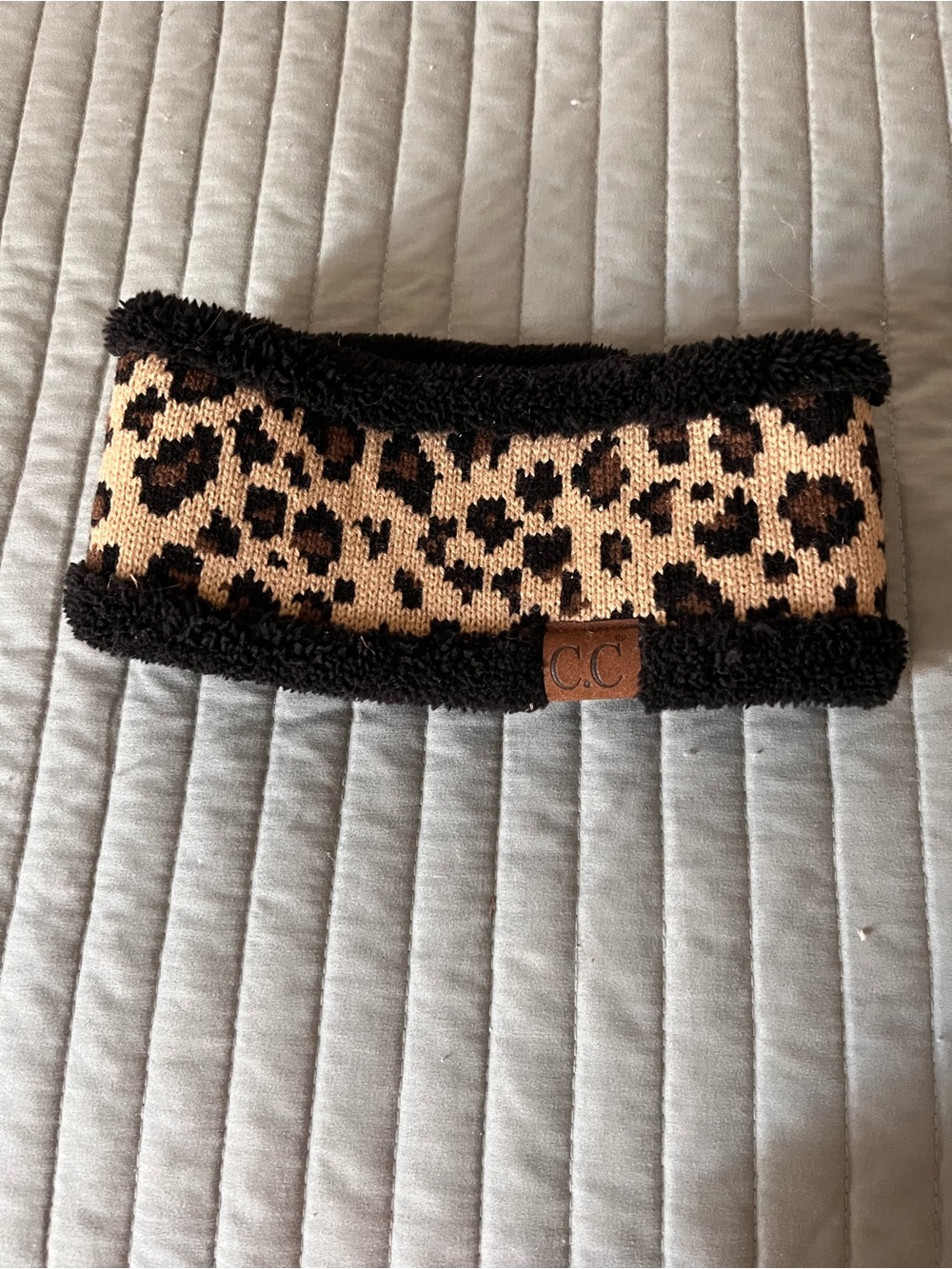C.C Leopard Knit Sherpa Headband - Black & Tan